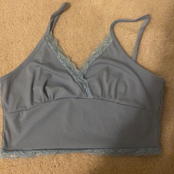 Blue crop top with lace - Picture 1 of 3